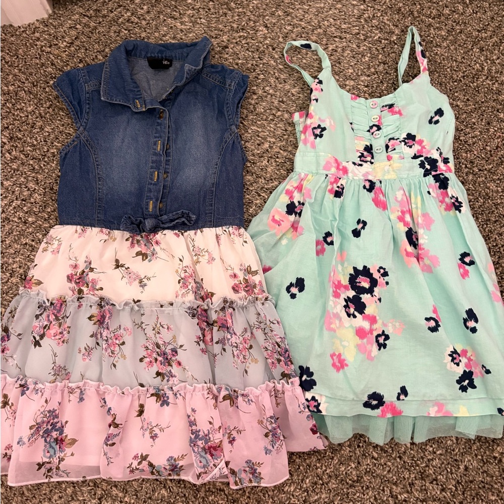 EUC Set of two sleeveless summer small size six girls dresses